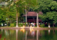 Chủ tịch nước Lương Cường dâng hương tưởng niệm Chủ tịch Hồ Chí Minh trong ngày đầu Xuân mới