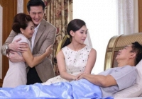 Lúc hấp hối, anh trai chồng chỉ vào đứa nhỏ đứng ở góc nhà và nói sự thật khiến tôi suy sụp