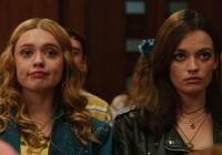 Xem phim 'Sex Education', tôi bàng hoàng nhận ra lý do mình luôn bị TỔN THƯƠNG trong tình yêu: Sai lầm ngốc nghếch khiến cả đời ôm hận