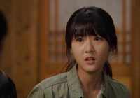 Hàng xóm tiết lộ tình trạng Kim Sae Ron trước khi tự sát: Ngồi khóc ở cầu thang chung cư, cổ tay có nhiều vết thương