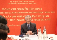 Phát huy vai trò của Hội trí thức người Việt Nam tại Anh trong xây dựng các trung tâm tài chính quốc tế tại Việt Nam