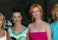 Nửa đêm xem phim 'Sex and the City', tôi thất thần nhìn sang người chồng đang nằm bên cạnh: Tháo nhẫn cưới hay cởi xiềng xích?