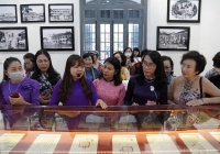 Đại biểu Hội nghị Nữ Khoa học toàn quốc lần thứ IV thăm Bệnh viện Trung ương Huế