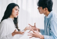 Chồng khoe em dâu cho 5 tỷ nếu chịu ký vào giấy từ chối quyền thừa kế, nghe xong mà tôi xấu hổ thay