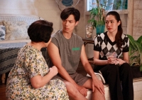 Nghe tin mẹ vợ cần đi cấp cứu, tôi hớt hải về nhà thì thấy bà đang ngồi ăn cơm, nhìn mâm cơm mà tôi ngây người