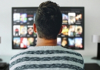 Sống chung với con trai độc thân trên 30 tuổi có thể làm giảm sức khỏe tinh thần của người mẹ