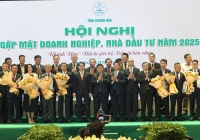 Khánh Hòa cam kết đồng hành chặt chẽ với Chính phủ, doanh nghiệp và nhà đầu tư, chuyển từ tư duy hành chính sang tư duy phục vụ.