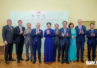 Phu nhân Ngô Phương Ly dự và cắt băng khánh thành Trung tâm Văn hóa Nga - Việt