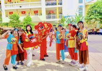 Rộn ràng “Đêm hội trăng rằm” – mang Trung thu ấm áp đến với học sinh