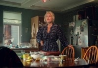 Xem phim Sex Education, tôi gọi con vào phòng mình và nói thẳng: 'Mẹ muốn thấy con thất bại'