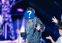 Ca sĩ sở hữu hit trăm triệu view, cả nước thuộc nhạc phải làm shipper để trả tiền nhà