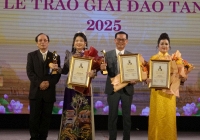 Giải thưởng Đào Tấn năm 2025 gọi tên NSND Lệ Ngọc – dấu ấn của một nhà quản lý sân khấu bản lĩnh