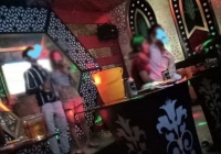 Chồng đi họp lớp ôm ấp tình cũ còn lý do 'anh say rồi', vợ nóng mắt có pha xử lý không thể chất hơn!