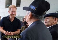 Harry bị người hâm mộ hoàng gia chỉ trích dữ dội vì đuổi gia đình cựu chiến binh