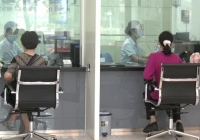 Rút 80 triệu đồng từ tài khoản của mình, người đàn ông bị nhân viên ngân hàng yêu cầu chứng minh là sẽ thực sự tiêu tiền  