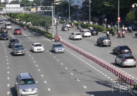 Nút giao thông qua Điện Biên Phủ - cầu vượt Nguyễn Hữu Cảnh càng thêm căng thẳng sau khi chặn rẽ trái