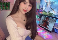 Nữ streamer xinh đẹp khoe góc gaming ngập sắc hồng, ai nhìn cũng mê mẩn!