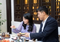 Công chúa 'vạn người mê' của Bhutan từng làm chao đảo MXH hiếm hoi lộ diện bên phu quân, nhan sắc tiên tử ở tuổi 30 gây chú ý