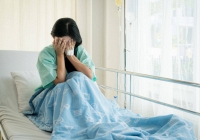Nữ nhân viên kinh doanh 25 tuổi đã được chẩn đoán mắc ung thư vú, hóa ra là do những thứ cô làm đẹp thường xuyên