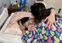 Nhiều lần bỏ lỡ 1 thứ cực nhỏ trên móng tay, cô gái nhận chẩn đoán ung thư