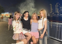 Hotgirl TDDC diện váy ngắn nhún nhảy với dàn Tiktoker Viên Vibi, Misthy, chiều cao hạn chế nhưng nhan sắc thì không thua kém