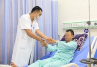 Người đàn ông liệt nửa người do đột quỵ, bác sĩ cảnh báo 2 yếu tố nguy cơ có ở nhiều người