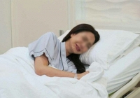 Táo bón nửa năm không khỏi, cô gái sốc khi thấy thứ 'bít kín' đường ruột