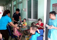 Các em bé ở mái ấm Hoa Hồng đang phải cách ly y tế trong 21 ngày