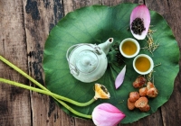 Trà sen tháng 6