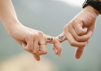 Lấy chồng kém tuổi