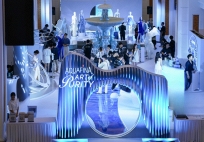 Ba nhà thiết kế Việt mở màn mùa thời trang thu đông bằng “nghệ thuật thuần khiết”