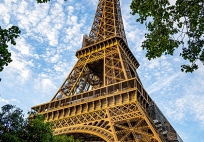 Pháp sẽ khắc tên 72 nữ học giả xuất chúng lên tháp Eiffel để tôn vinh phụ nữ trong khoa học