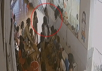 Bị phụ huynh tố 'tác động' khiến bé 5 tuổi chảy máu cam, cô giáo giải thích 'vô tình đưa tay trúng mũi”