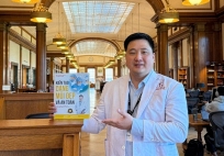 Bác sĩ Trần Nguyên Giáp mang tri thức thẩm mỹ đến độc giả, sẻ chia doanh thu cho vùng lũ