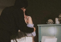 Khi đàn ông nói thật trên giường ngủ, phụ nữ mới hiểu mình đã ngây thơ thế nào!