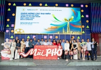    Hoạt động tham quan mô hình rạp chiếu trong khuôn khổ Liên hoan Phim Việt Nam lần thứ XXIV