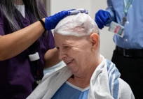 Canada tìm ra kỹ thuật mới giúp bệnh nhân ung thư não sống thêm nhiều năm