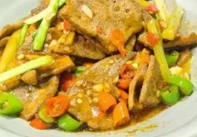 Ngày càng nhiều người bị đột quỵ? Bác sĩ khuyên: Chớ dại đụng nhiều 4 món ngon này