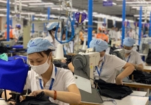Làm việc trong ngày nghỉ lễ 30/4 và 1/5 được hưởng lương như thế nào?