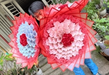 Nhộn nhịp thị trường quà tặng Valentine, quà tặng thiết thực 'lên ngôi'