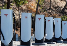Công nghệ sạc Tesla nhanh chóng trở thành tiêu chuẩn của Mỹ