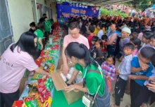 “Rực rỡ hội trăng rằm”, món quà Trung thu ý nghĩa cho trẻ em tại các bản vùng cao tỉnh Lai Châu