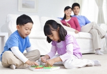 Đừng dạy con tìm kiếm hạnh phúc, hãy dạy con nuôi dưỡng nó