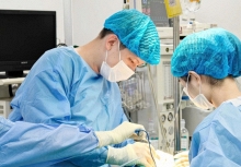  Tiêm trị sẹo do hút mỡ cô gái 25 tuổi hoại tử bụng