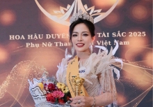 Á hậu 3 Đinh Thị Bích và câu chuyện về tình yêu nghề, nghị lực sống