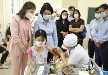 Sau khi tiêm vaccine COVID-19 trẻ từ 5-12 tuổi có thể gặp những phản ứng gì?