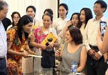 Nhà văn Alena Mornštajnová: Là phụ nữ, nên thích viết về phụ nữ, muốn chia sẻ…