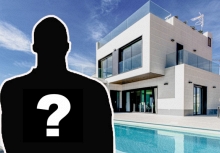 Sao bóng đá 'ghi bàn giỏi hơn Ronaldo' bỏ ra 500 tỷ mua siêu biệt thự, mở cửa phòng là gặp người nổi tiếng