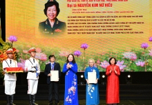 Vinh danh PGS.TS.TTND Nguyễn Kim Nữ Hiếu là Công dân Thủ đô Ưu tú năm 2025