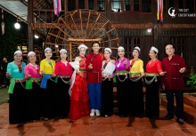 Anh Tạ “Mưa đỏ” lần đầu diễn cùng vợ trong MV “Hẹn hò Phú Thọ” của ca sĩ Phương Thảo